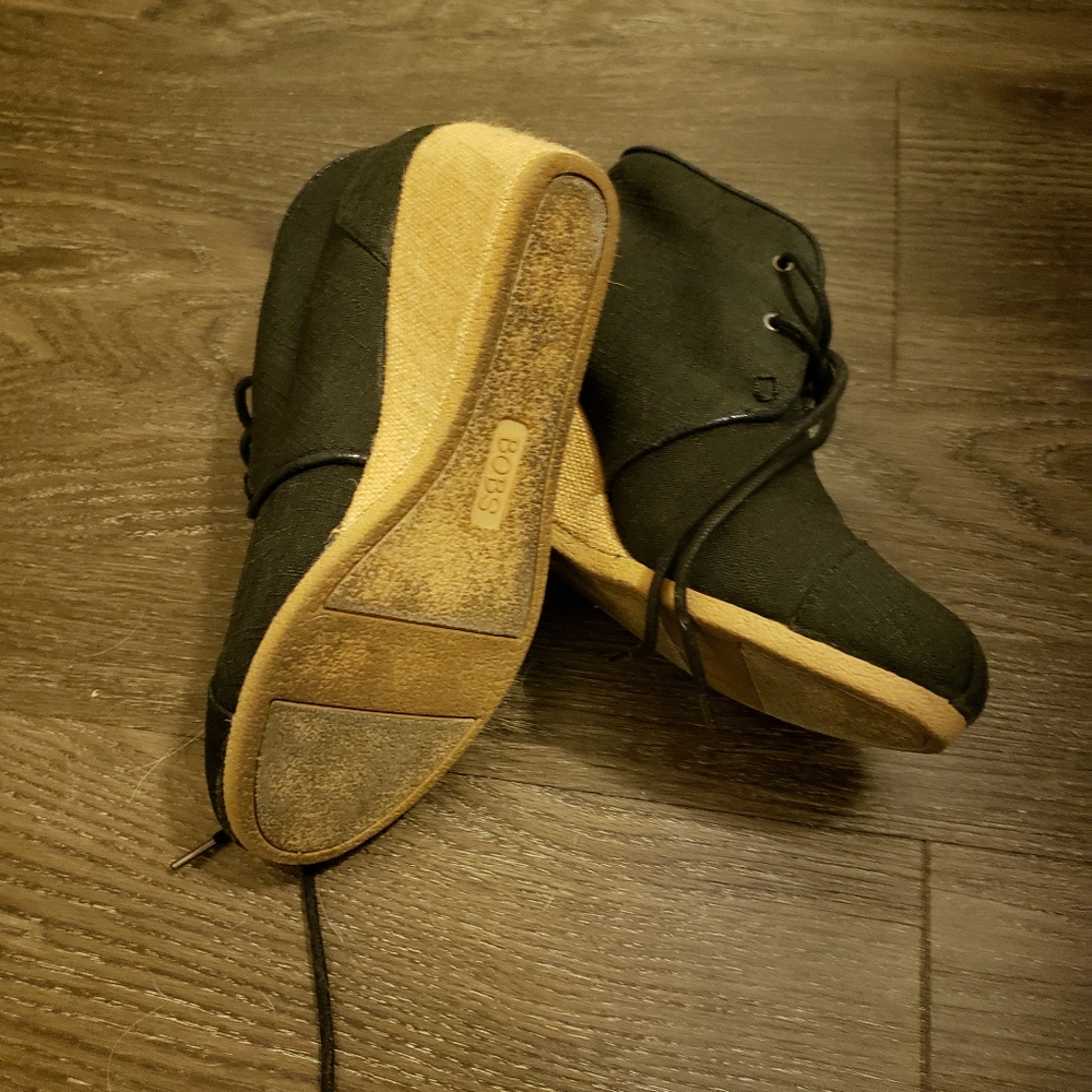 Bob's by Sketchers show boot